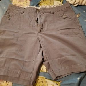 Lee grey Bermuda shorts
